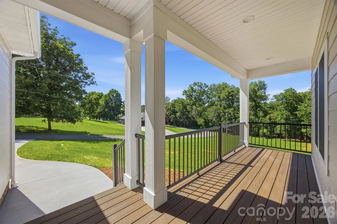 Photo of 107 Meadow View Street