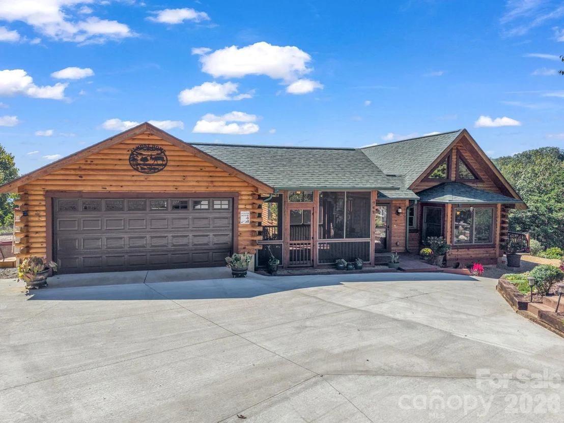 Photo of 762 Valley View Drive