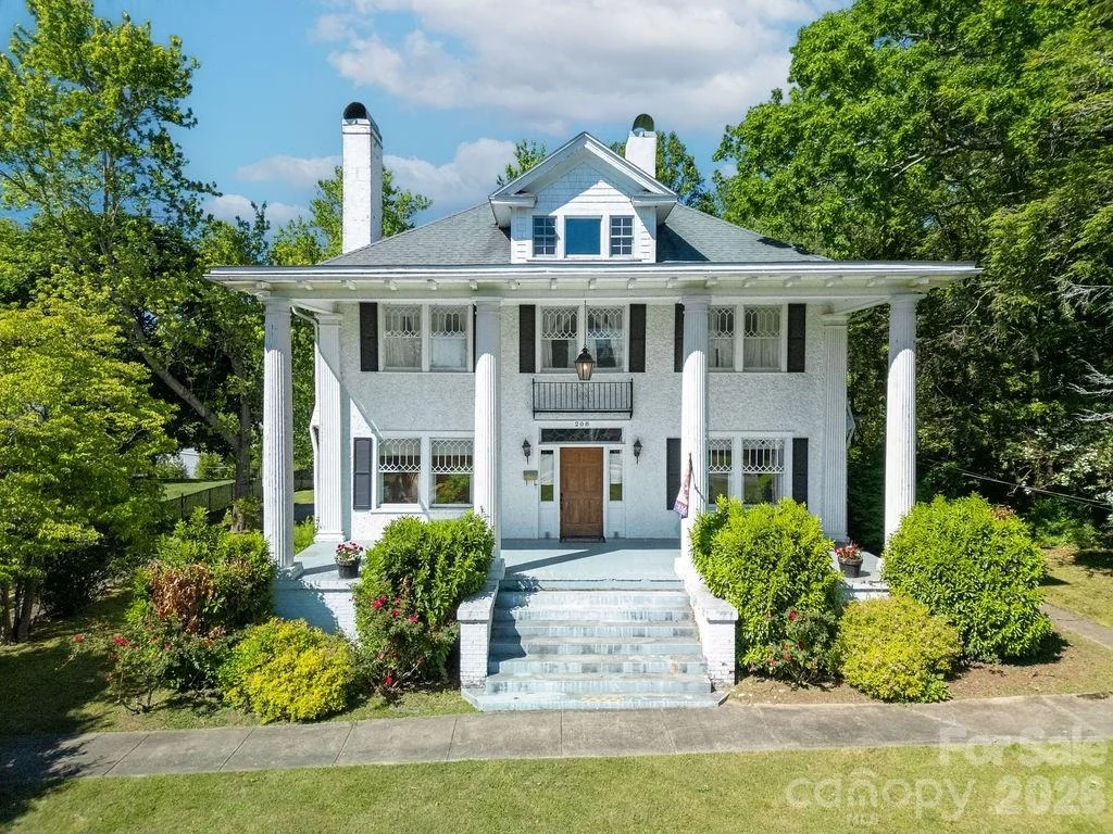 Photo of 208 Probart Street