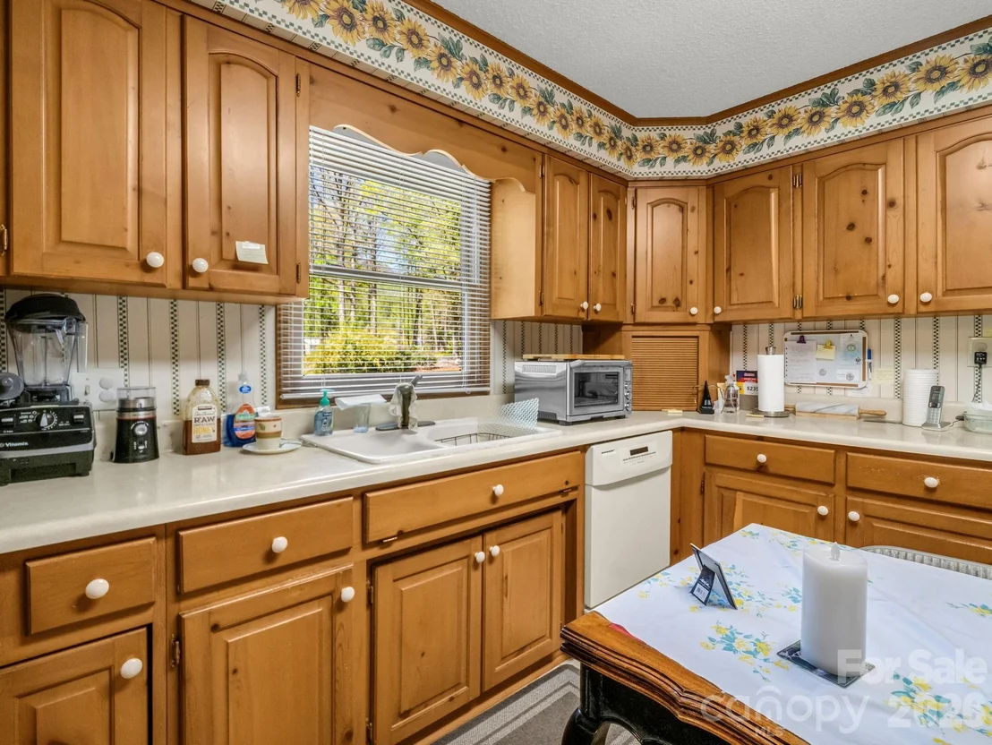 Photo of 80 Fox Briar Drive