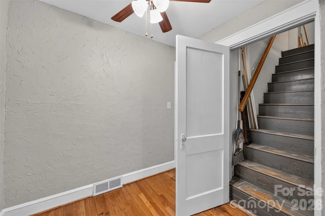 Photo of 1829 3rd Street NE