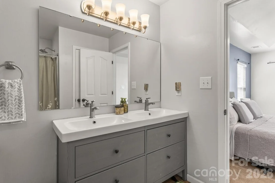 Photo of 6907 Murray Grey Lane