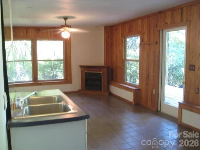 Photo of 409 Arrowood Road
