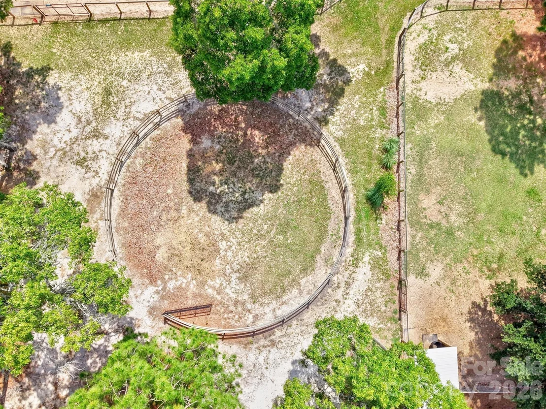 Photo of 1377 Pine Road