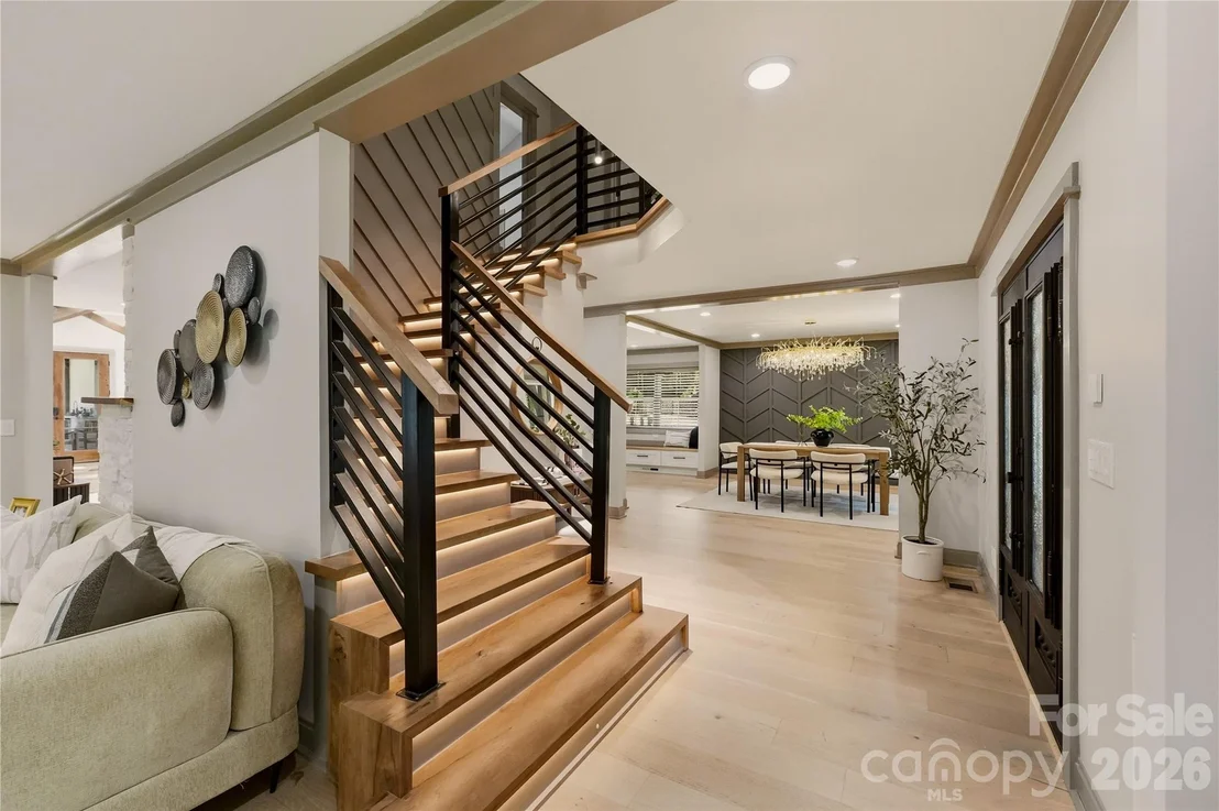 Photo of 2919 Colony Road