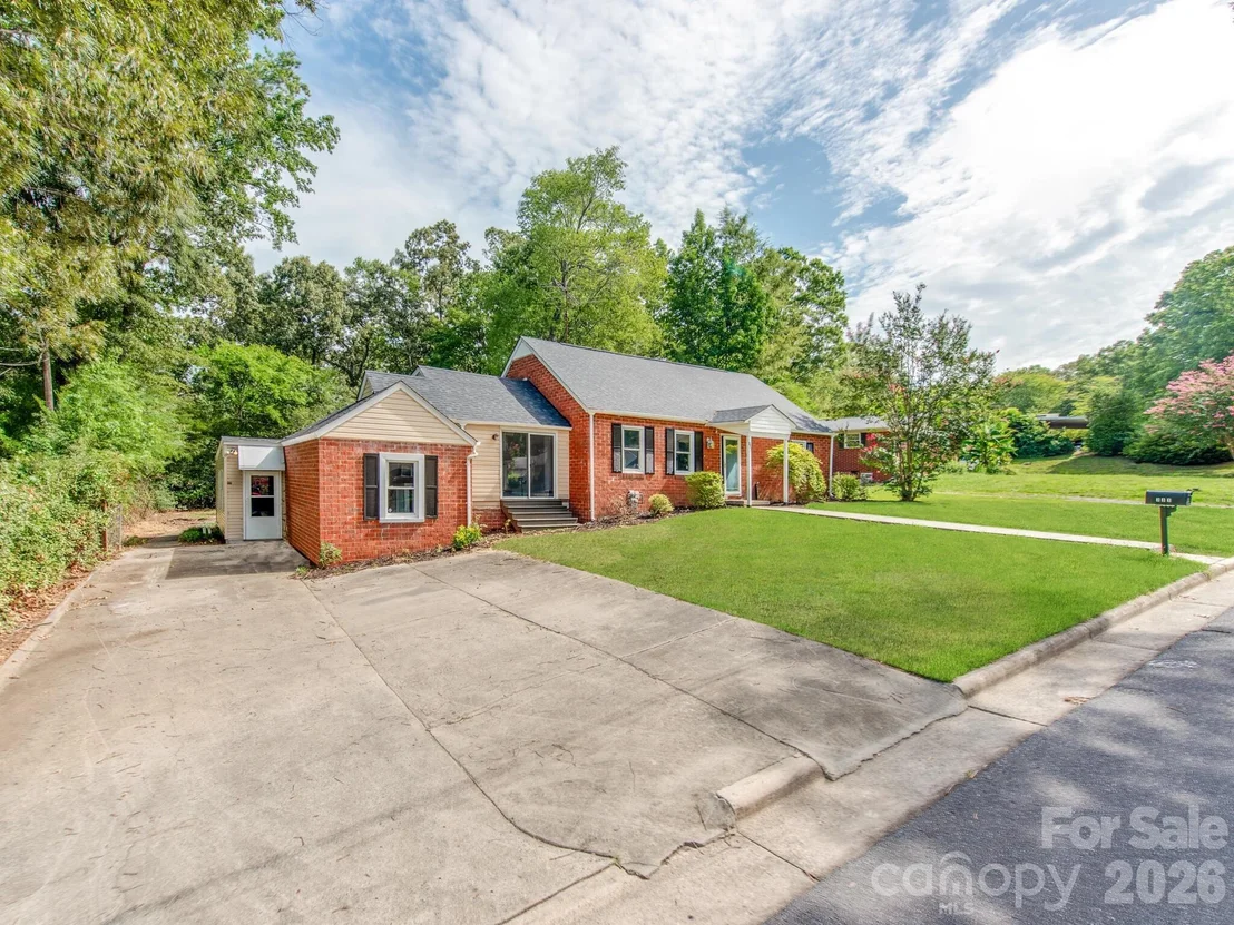Photo of 331 Park Road