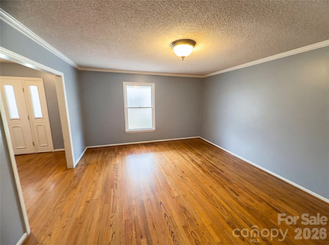 Photo of 3029 Southampton Circle