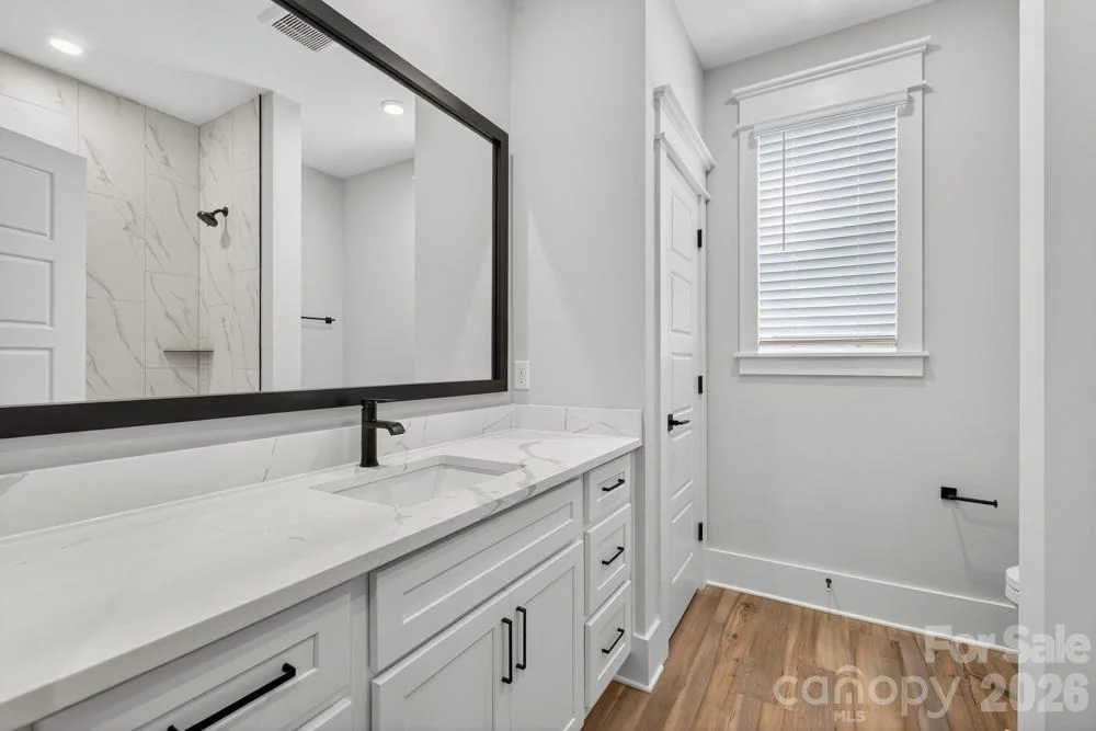 Photo of 1652 Dresden Drive