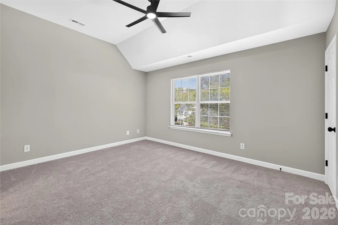 Photo of 634 Longacre Drive