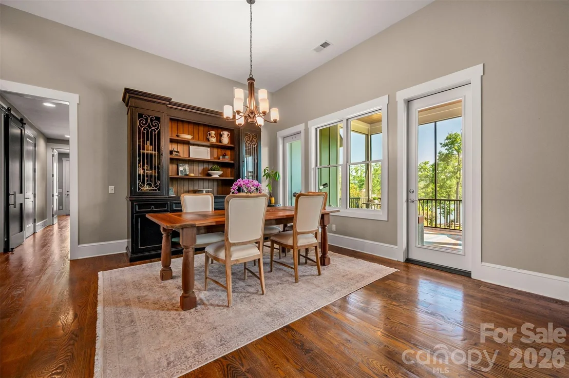 Photo of 398 Mapleton Lane