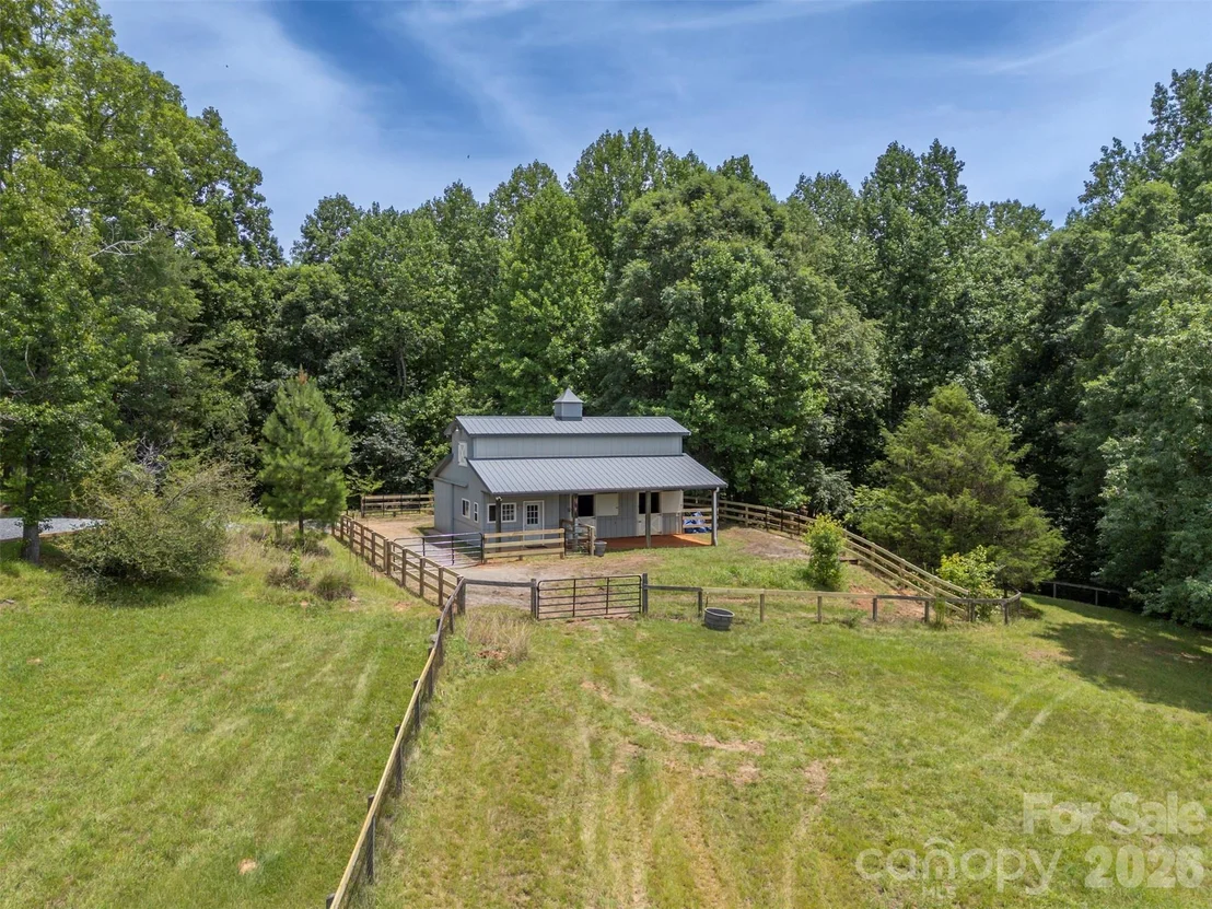 Photo of 441 Lower Ridgeview Road