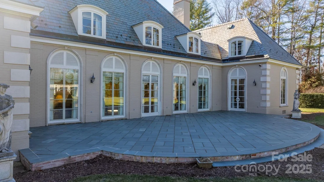 Photo of 135 Claron Place SE