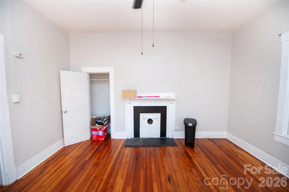 Photo of 128 Fleming Avenue