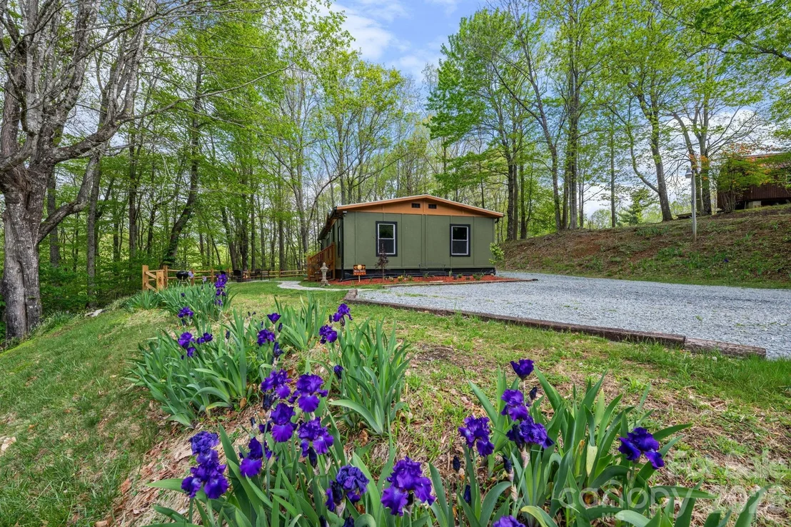 Photo of 1426 Rainbow Trail