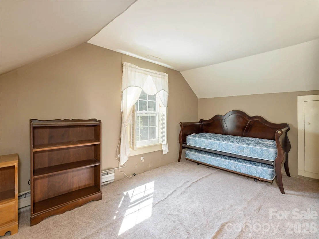 Photo of 34 Lockhart Road
