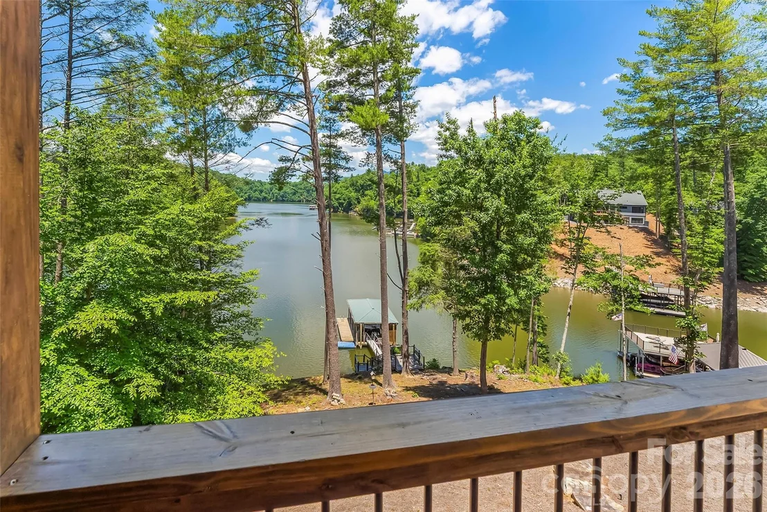 Photo of 590 Larkhaven Drive