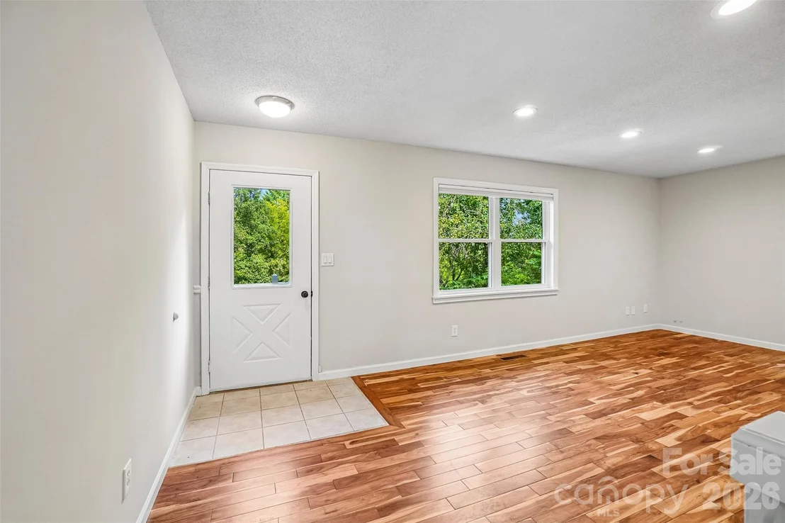 Photo of 19 Jupiter Heights