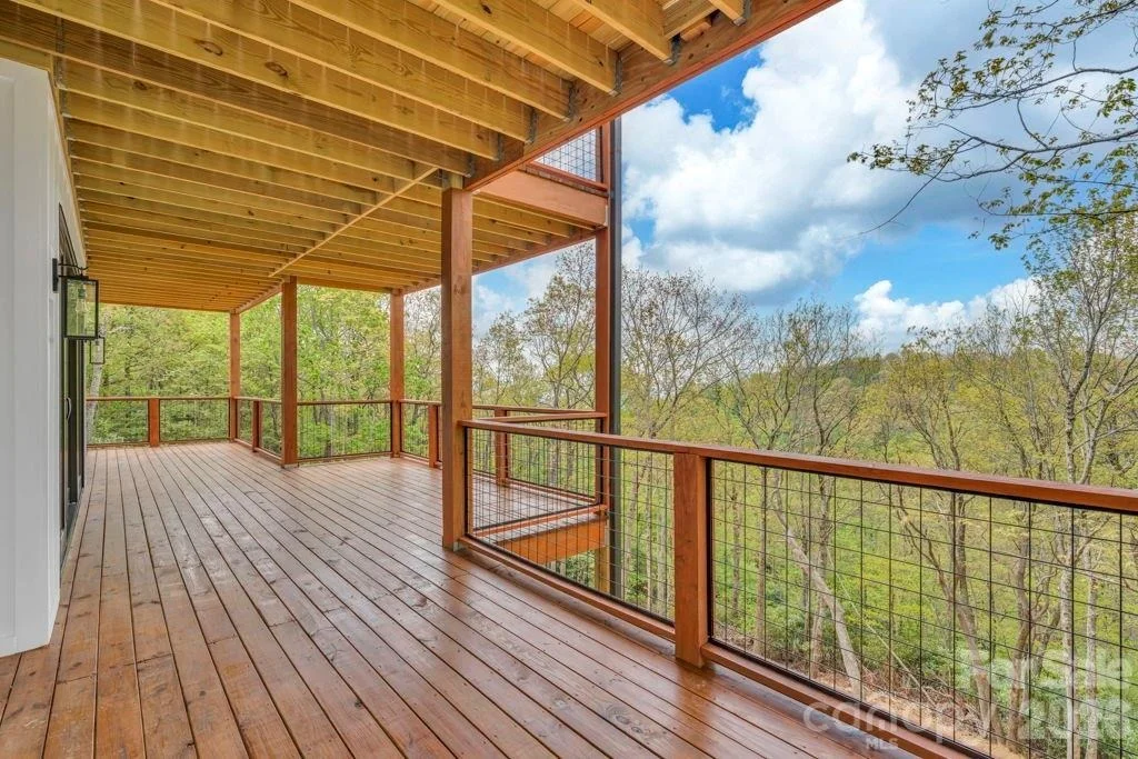 Photo of 380 Greystone Drive