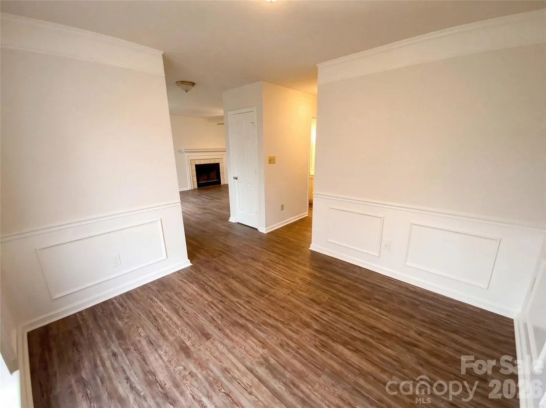 Photo of 5719 Rocbridge Lane