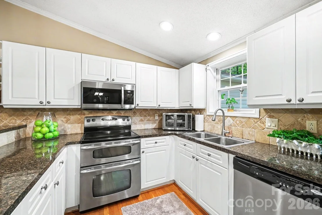 Photo of 10112 Idlewild Road