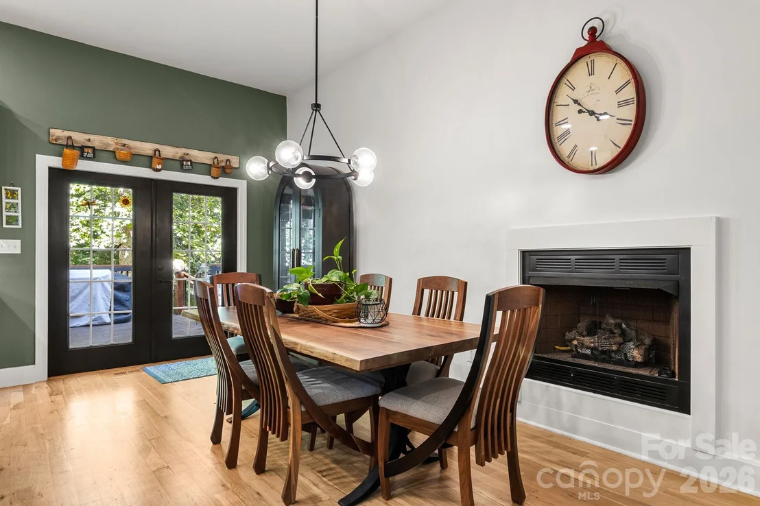 Photo of 613 Perry Road
