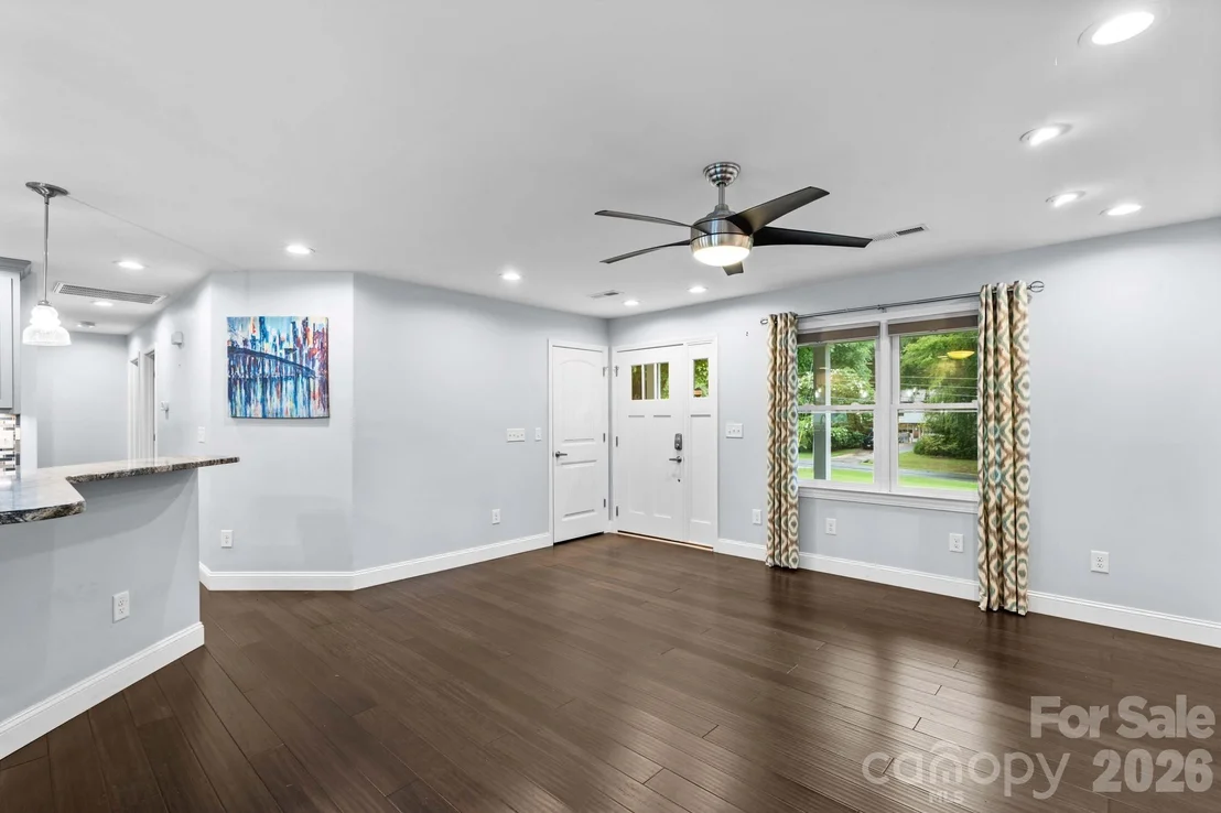Photo of 465 Bonanza Drive