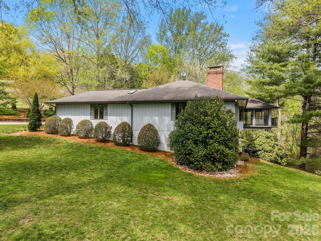 Photo of 140 Meadowlark Drive