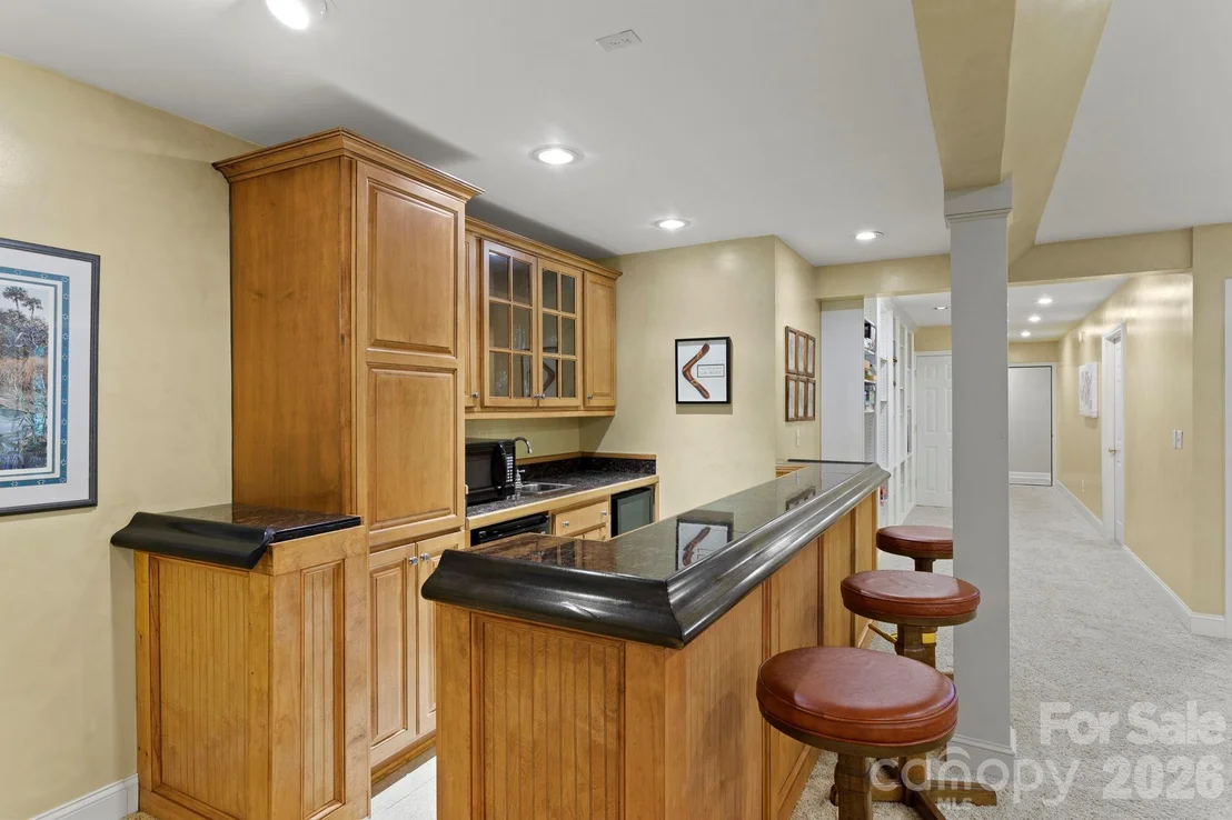 Photo of 324 Kenmure Drive