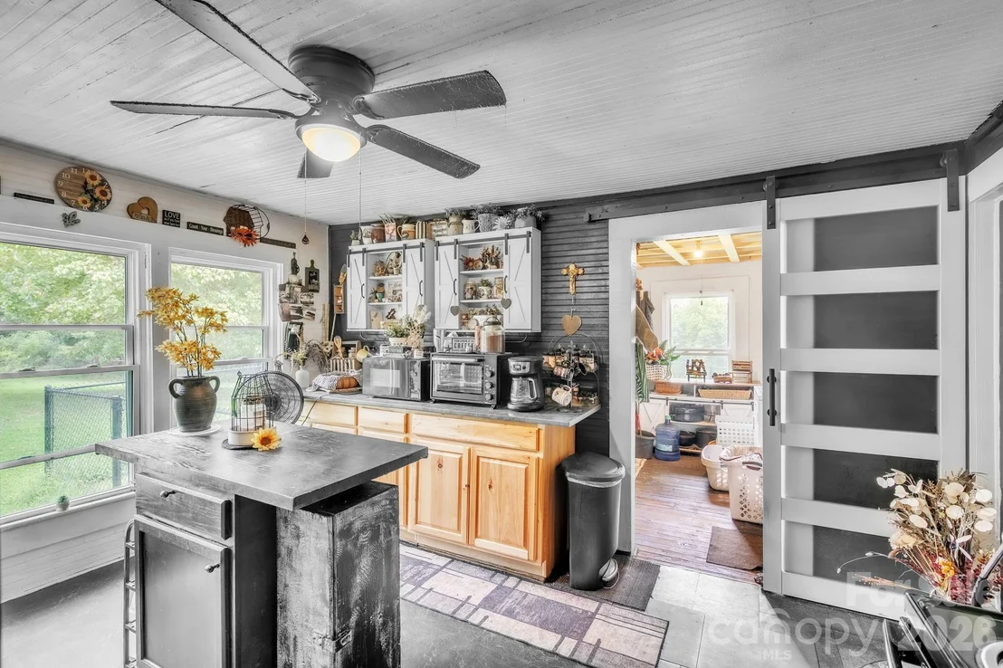 Photo of 140 Painter Road
