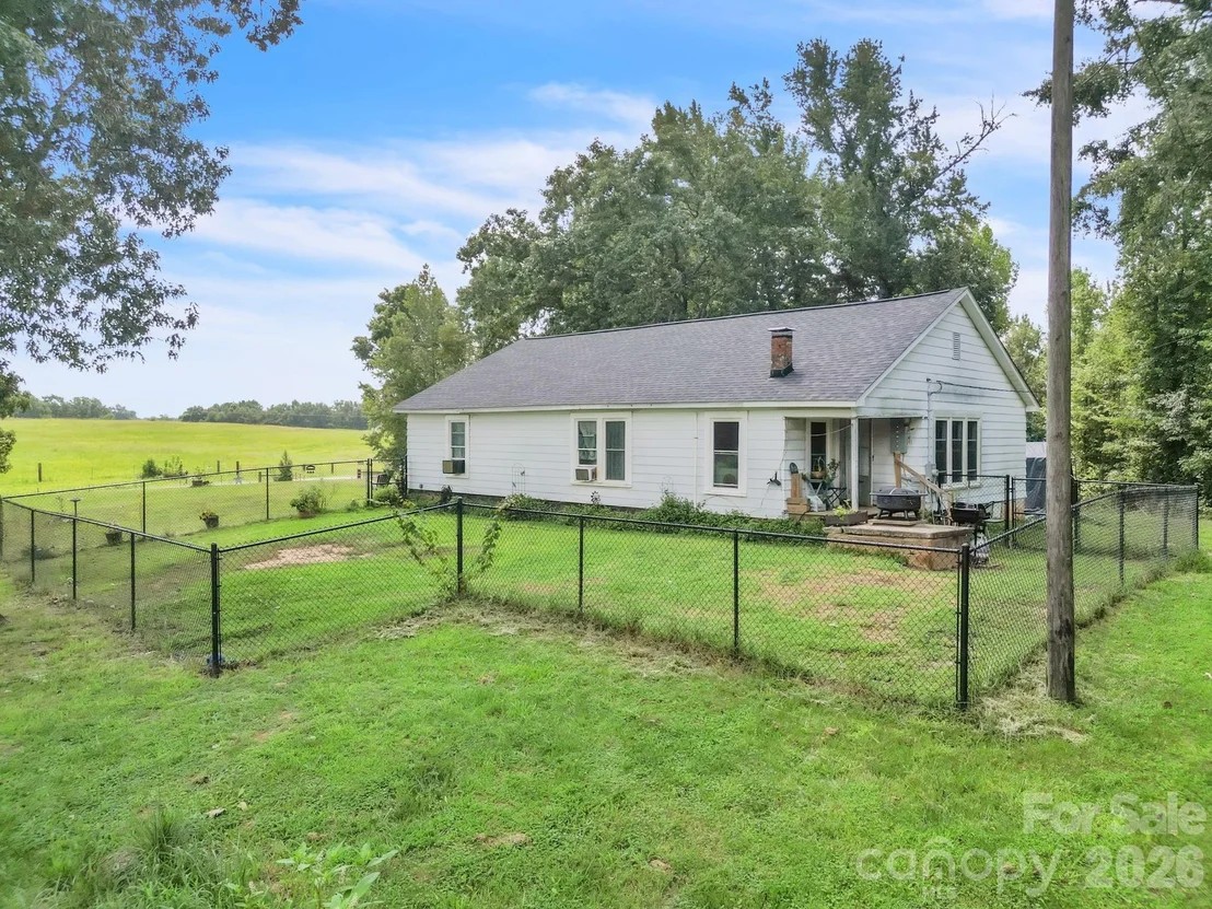 Photo of 140 Painter Road