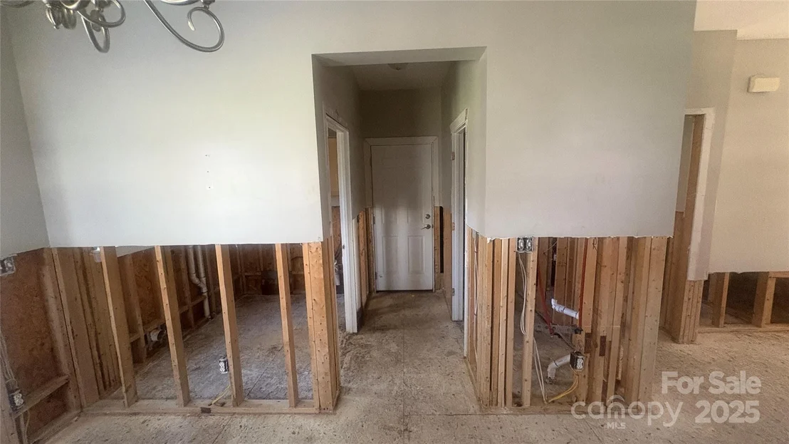 Photo of 1134 Riverside Drive