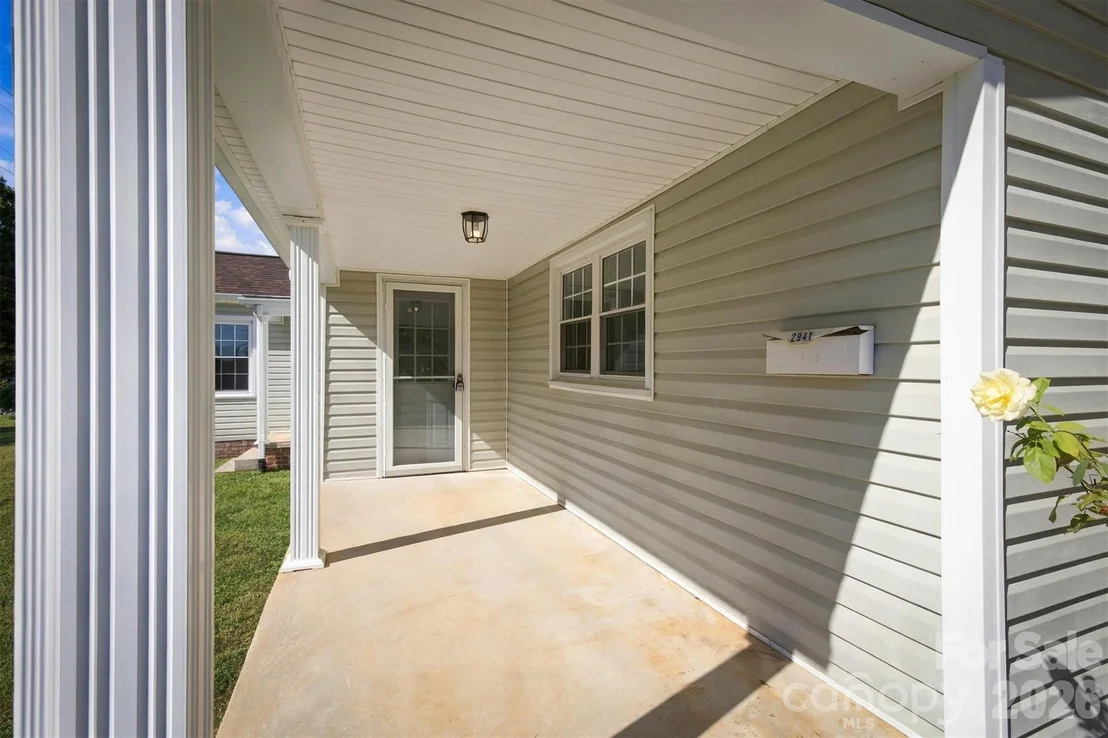 Photo of 2941 Highland Drive