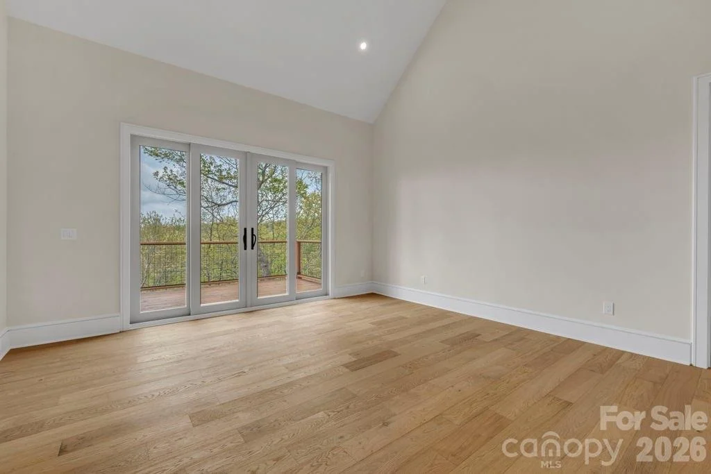 Photo of 380 Greystone Drive