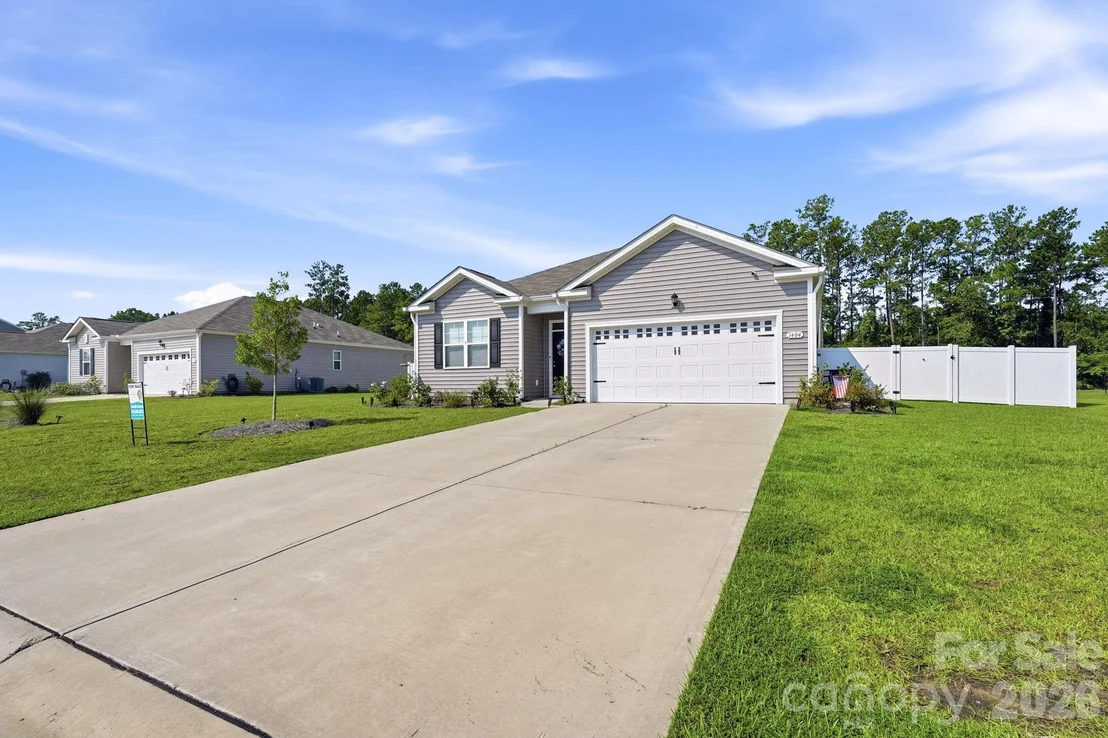 Photo of 1404 Greenock Lane