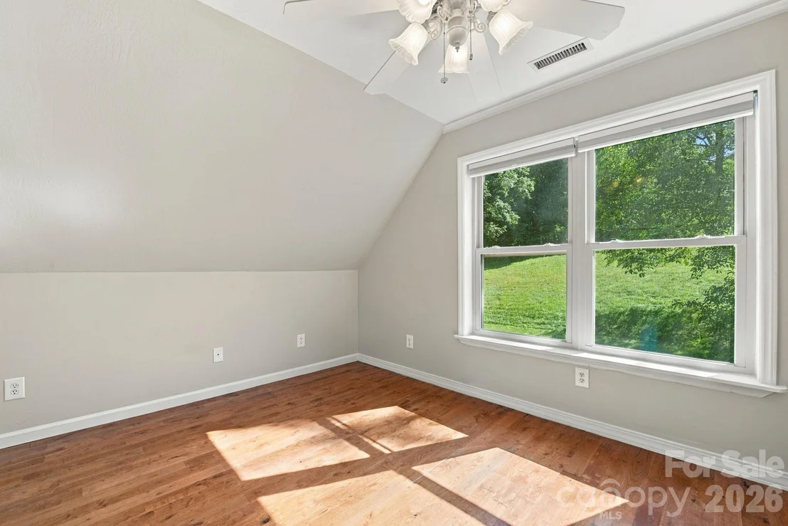Photo of 190 Camelot Drive
