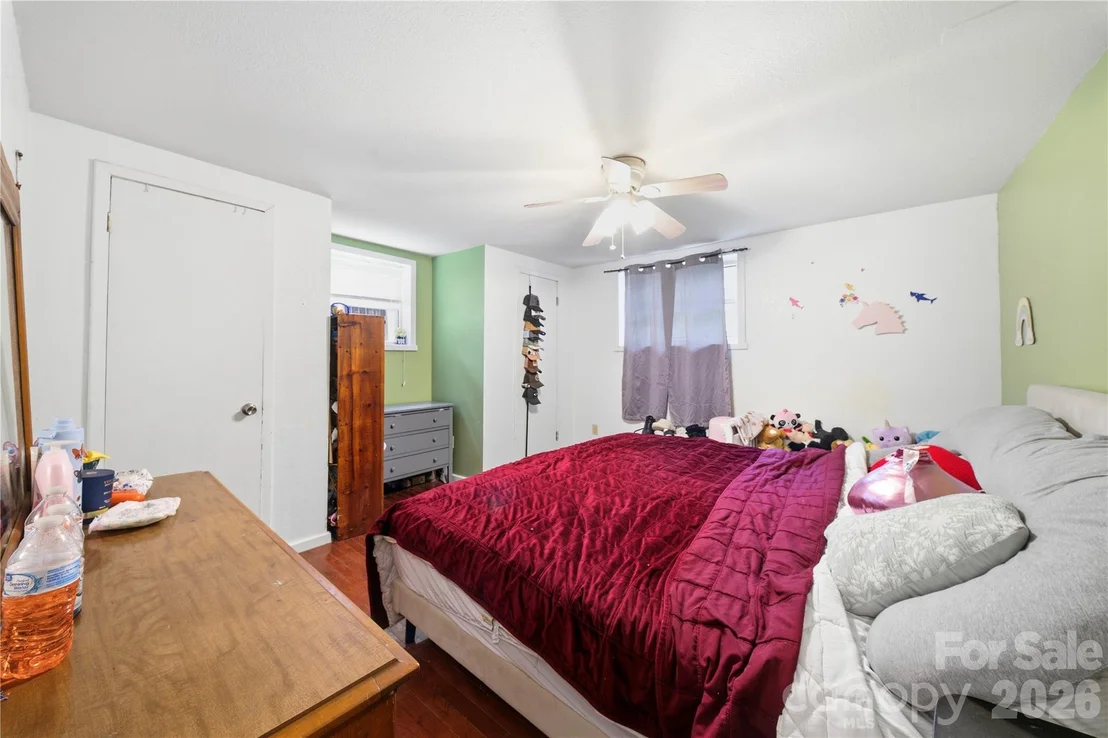 Photo of 307 Beverly Avenue