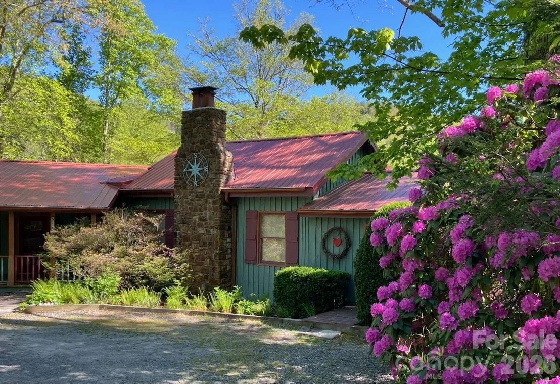 Photo of 1590 Shulls Mill Road