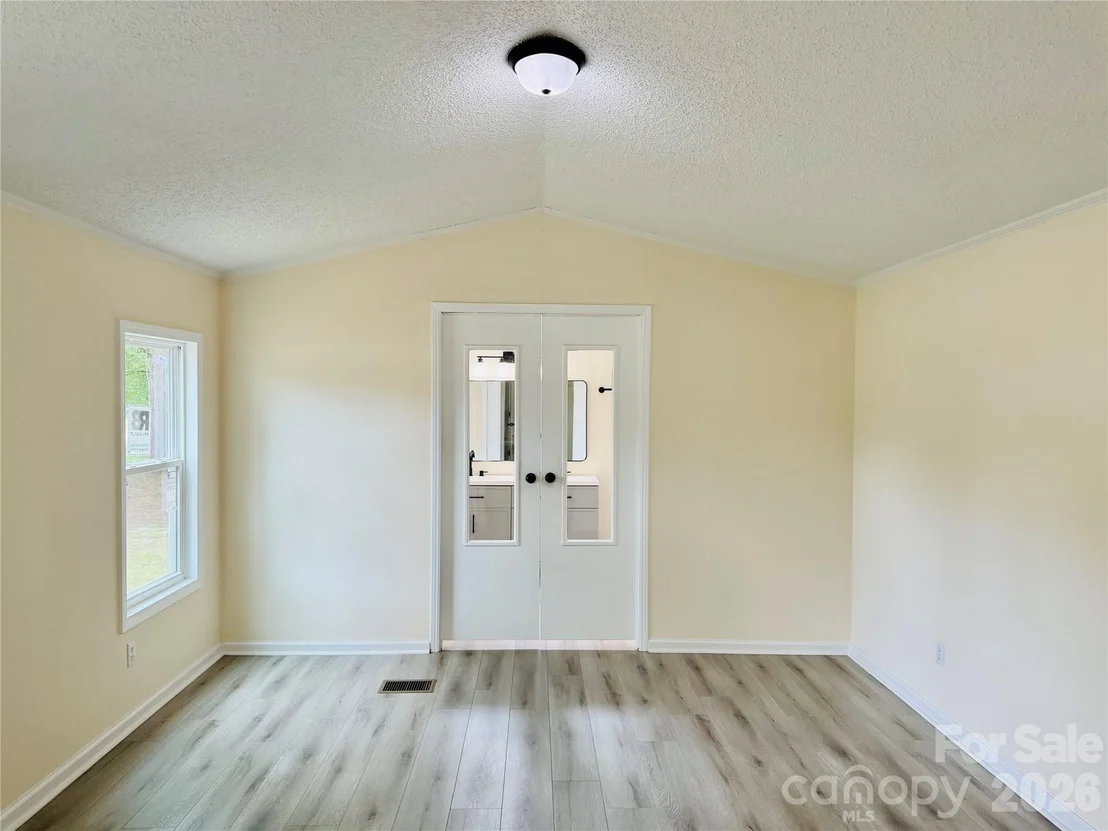 Photo of 329 Kyzer Road
