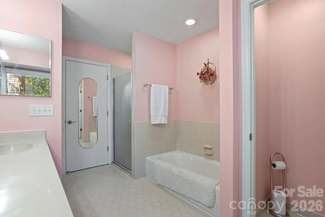Photo of 128 Forest View Drive