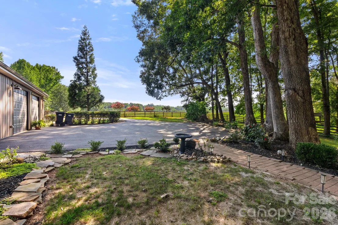Photo of 613 Perry Road