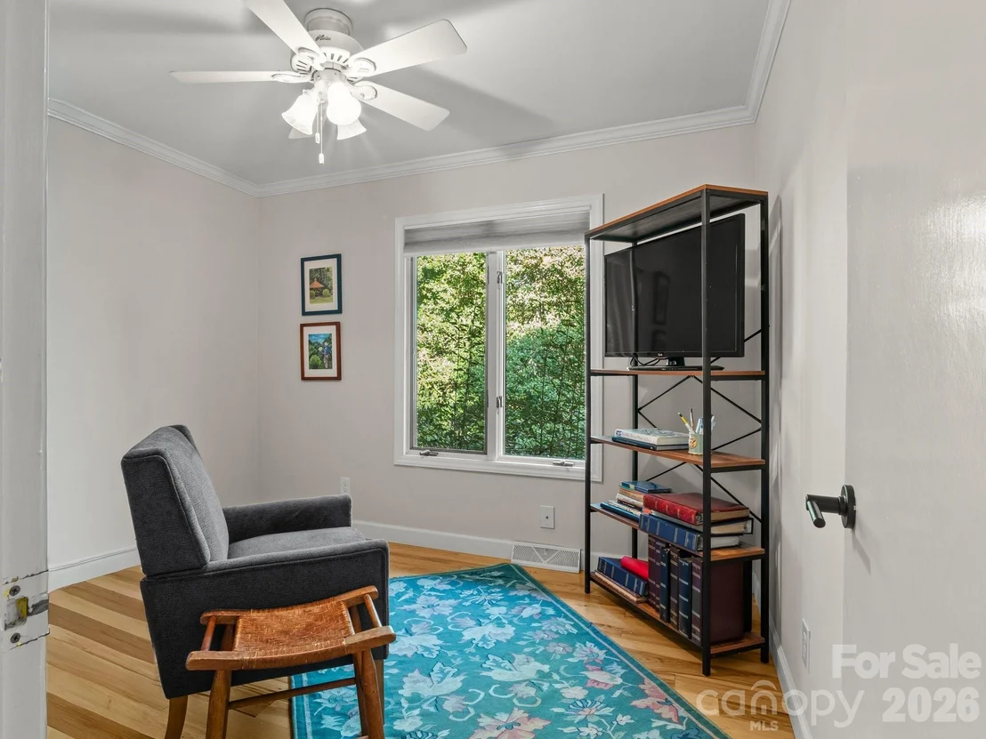 Photo of 110 Aurora Drive