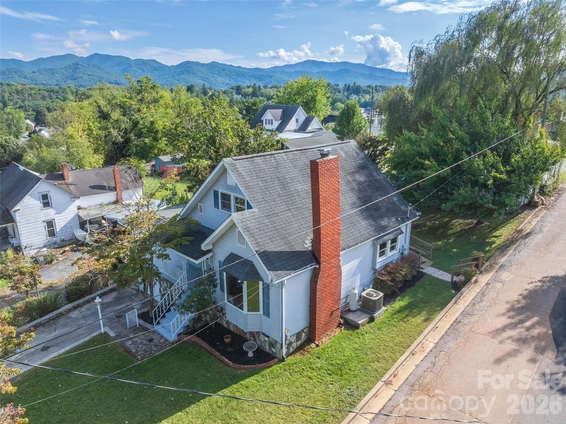 Photo of 135 Patton Avenue