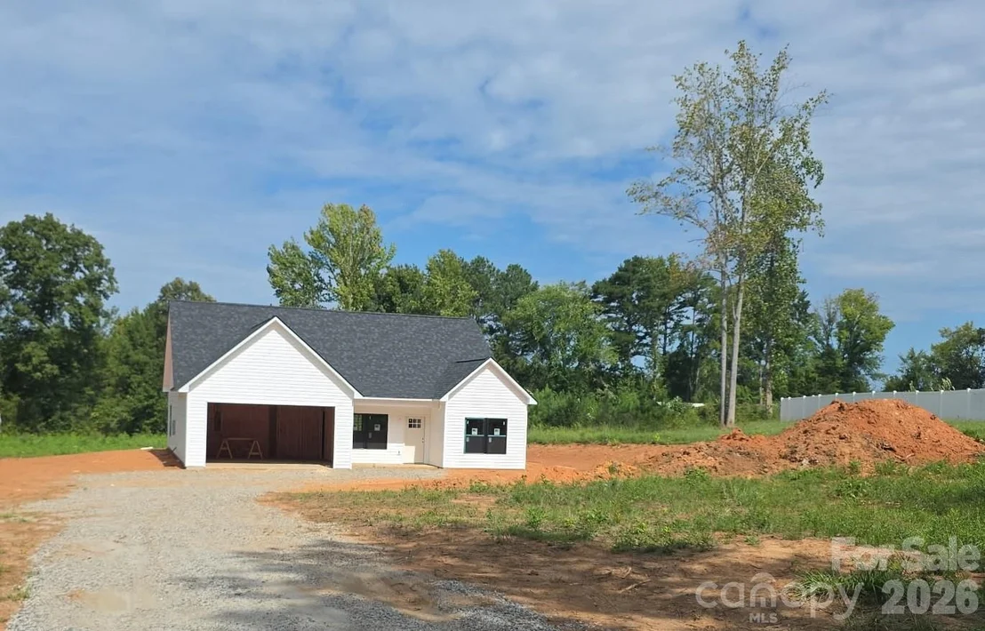 Photo of 3373 Red Doc Road