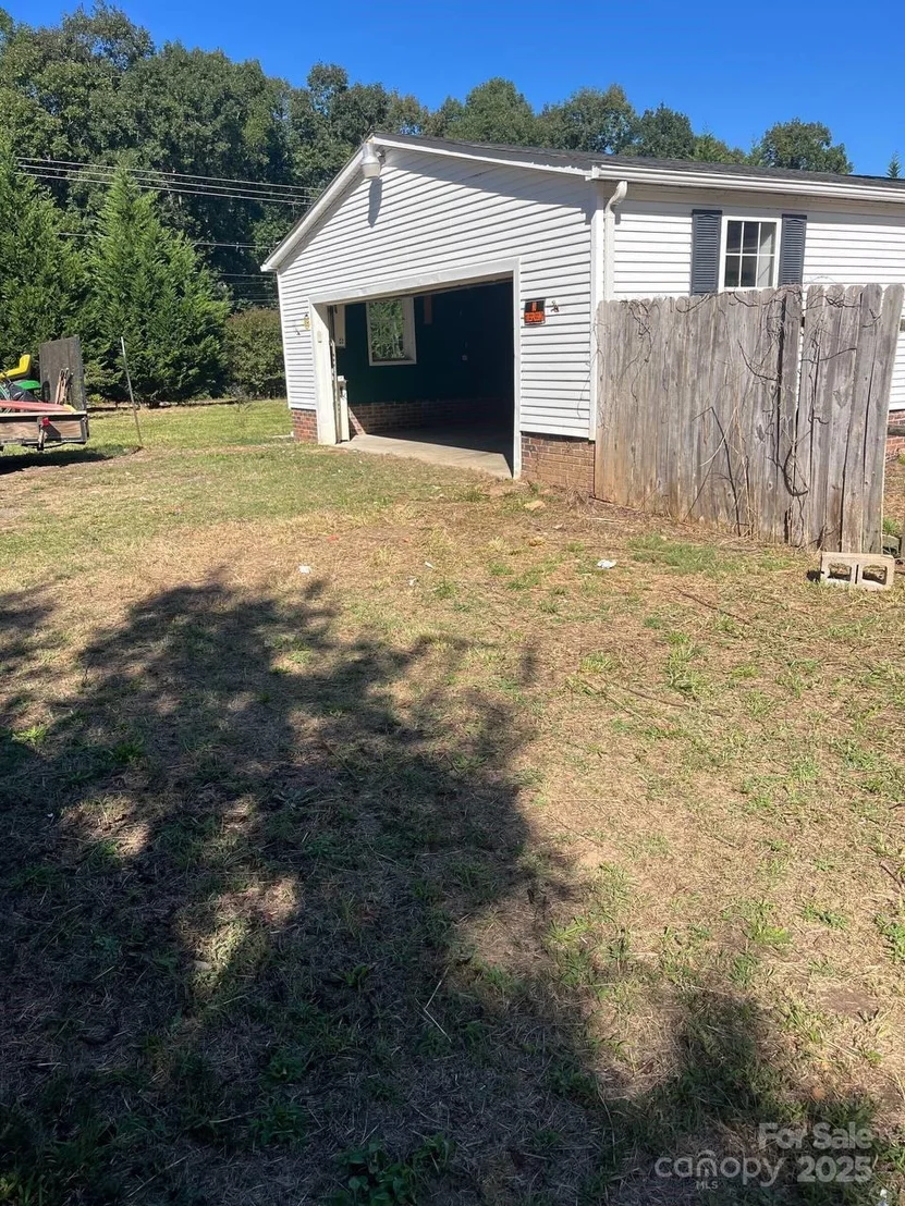 Photo of 155 Blevins Lane