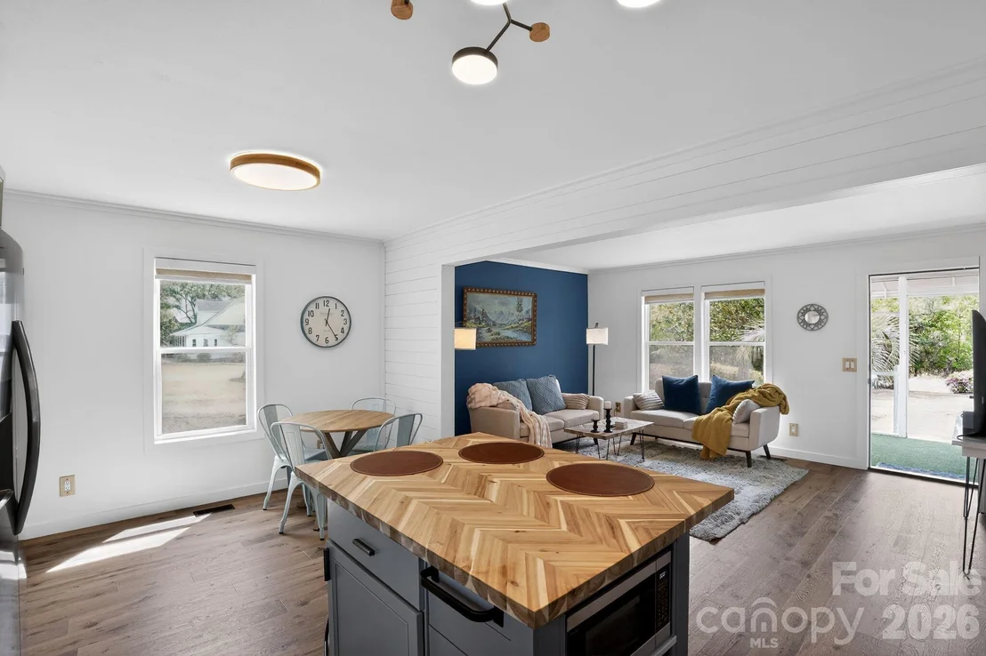 Photo of 1724 Camp Shelor Drive