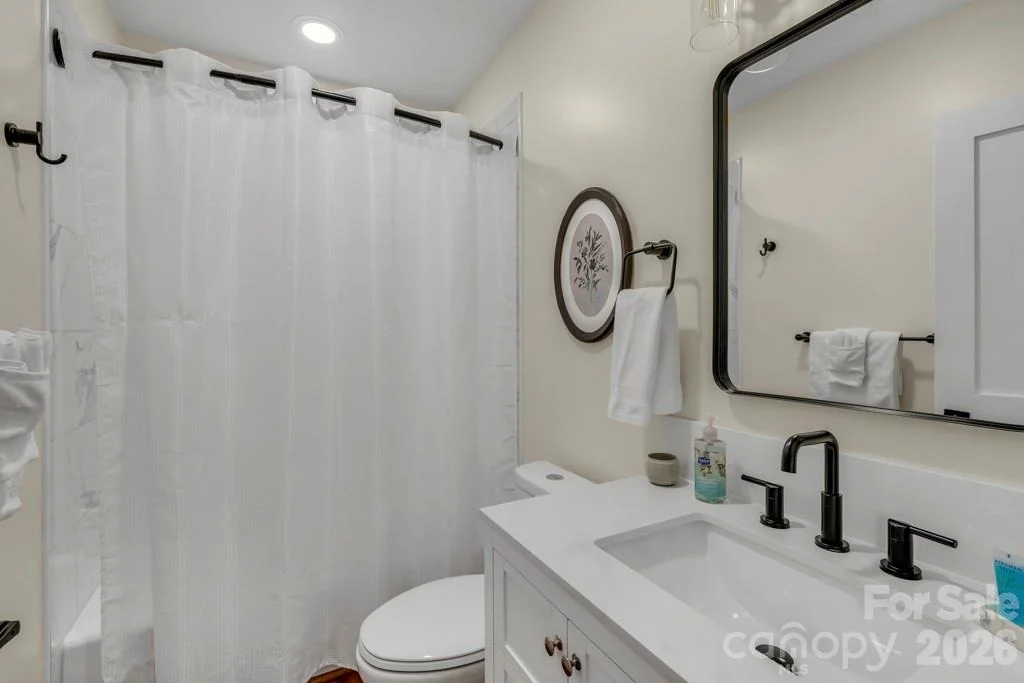 Photo of 784 Alpine Drive