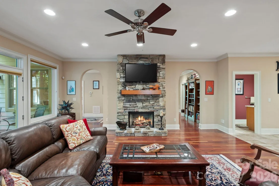 Photo of 132 Pinnacle Peak Lane