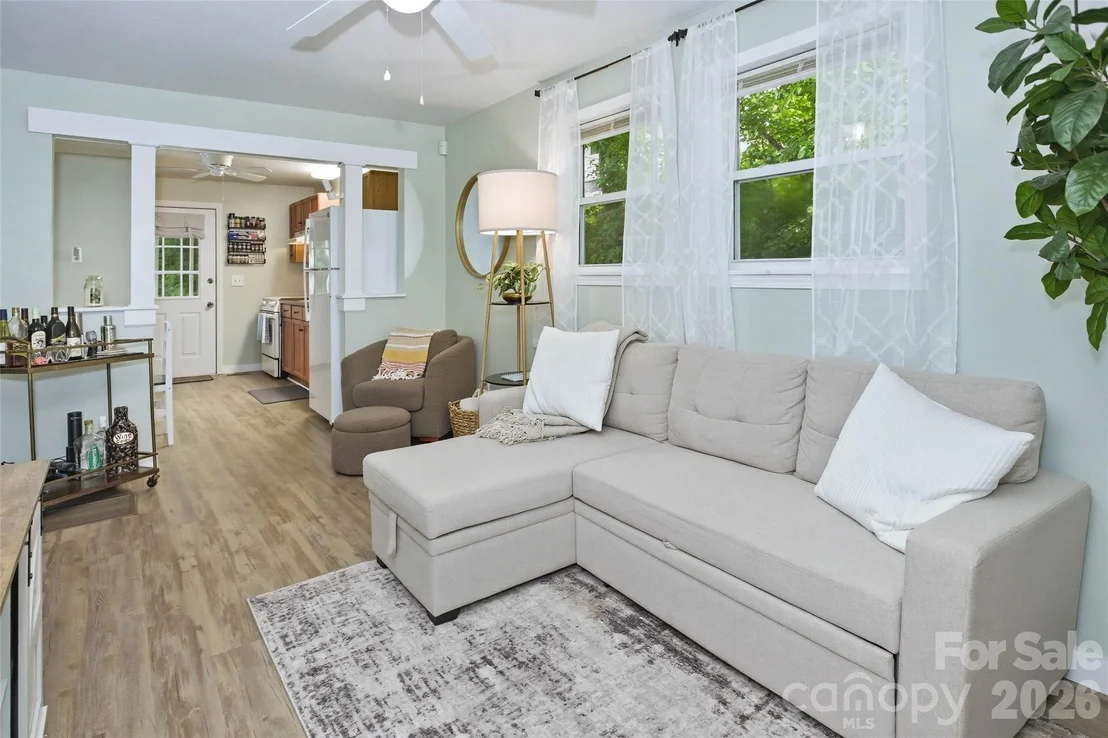 Photo of 83 E View Street