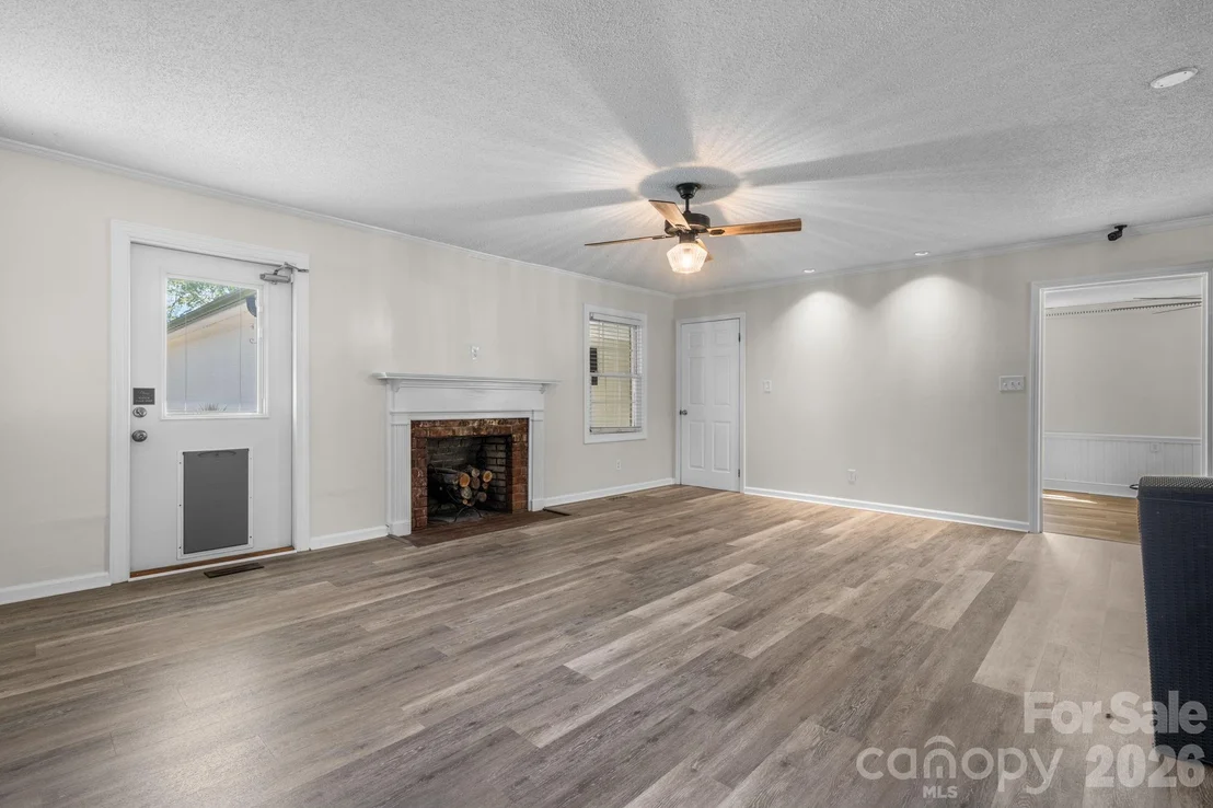 Photo of 5795 Valley Field Road