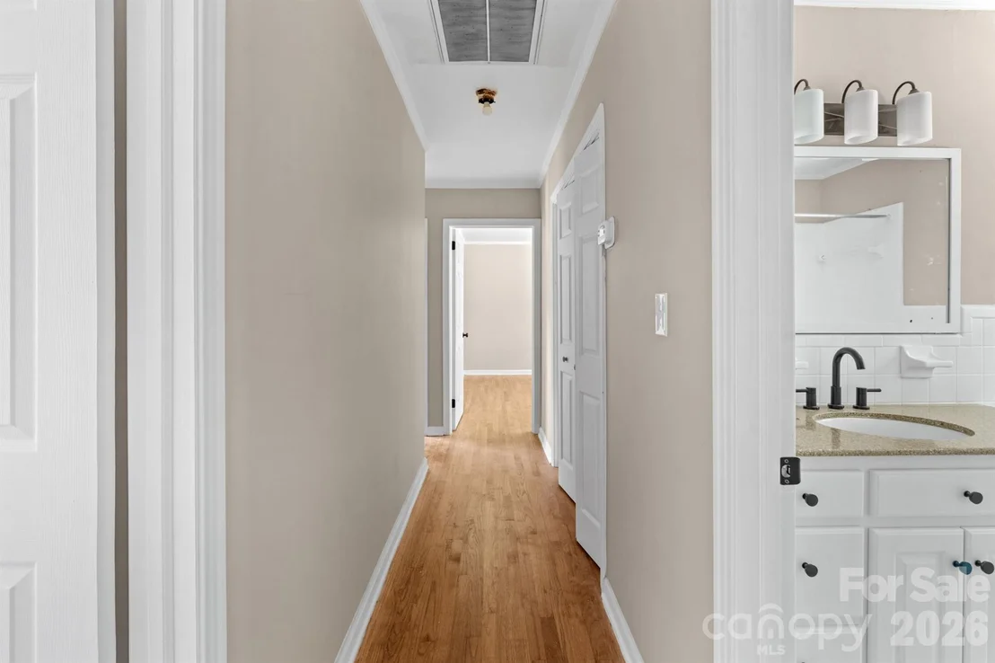 Photo of 755 Cumberland Circle